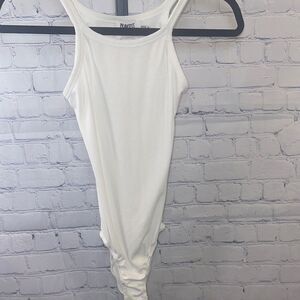 🤍 Princess Polly White Ribbed Bodysuit – Size 0 (AU 4 / EU 32)